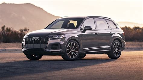 2023 Audi Q7 Photos and Videos - MotorTrend