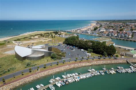 Juno Beach: The Ultimate Canadian Pilgrimage : Juno Beach Centre