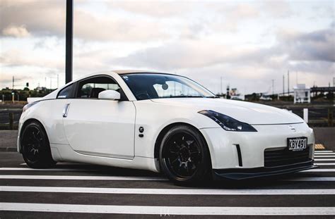 2005 Nissan 350Z on Work Emotion D9R