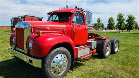 1960 MACK B61 Auction Results in McHenry, Illinois | TruckPaper.com