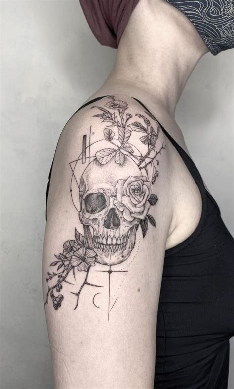 Skull & Flowers Tattoo | InkStyleMag