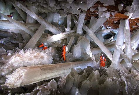 Giant crystal cave, Mexico : r/interestingasfuck