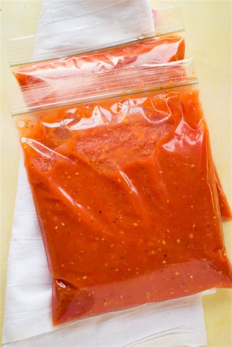 Roma Tomato Sauce Recipe - Easy Made With Fresh Tomatoes!