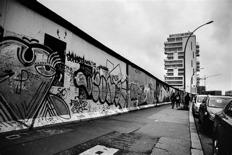 East Side Gallery // A Beginner's Guide to the Berlin Wall's Most Popular Stretch