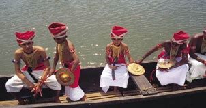 Photo Gallery of Kerala Costumes, Dance Costume of Kerala