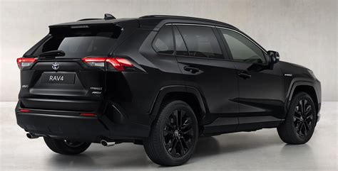 The new Toyota RAV4 Hybrid Black Edition with 306hp | Electric Hunter