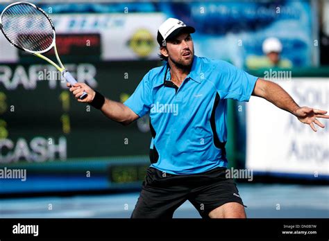 Patrick rafter serve hi-res stock photography and images - Alamy