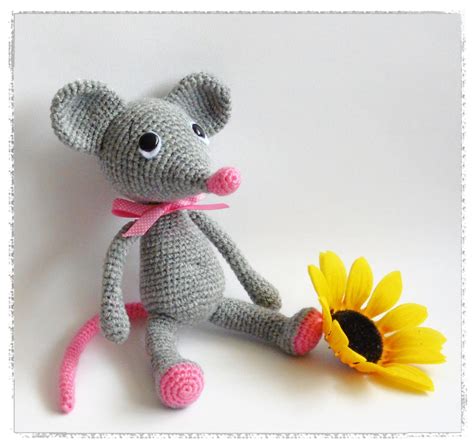 Small Mouse.Free pattern in English. - Knittting Crochet