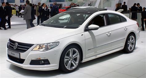 File:White VW Passat CC R-Line fl IAA 2009.JPG - Wikimedia Commons