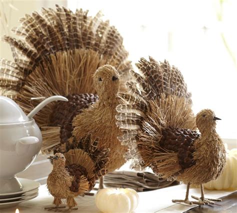 Cool Turkey Decorations For Your Thanksgiving Table | DigsDigs