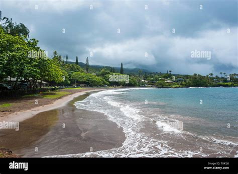 USA, Hawaii, Maui, Hana bay, Hana Beach Park Stock Photo - Alamy