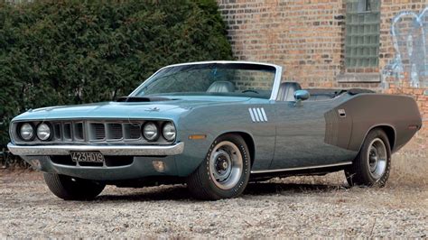 Rare 1971 Plymouth Hemi 'Cuda Convertible gets record $4.8 million auction bid, but it's not ...