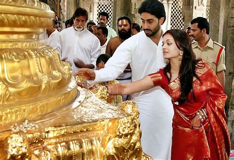 Aishwarya Rai With Her Husband Abhishek Bachan Wedding New Images ...