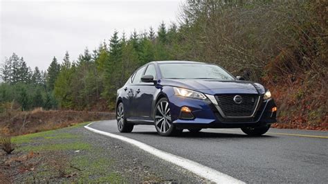 2020 Nissan Altima Reviews | Price, specs, features and photos - Autoblog