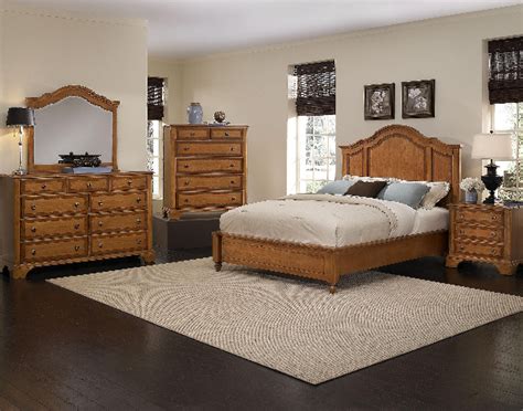 Vintage Julian - Original Cherry Bedroom Set Vaughan Bassett Furniture