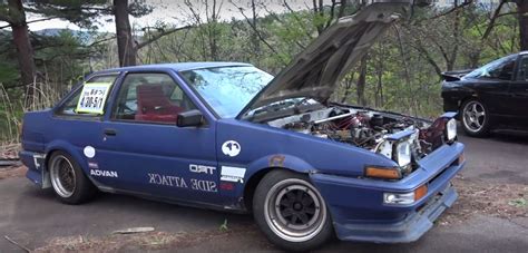 Drifting a Toyota AE86 on Japan's Ebisu: Keiichi Tsuchiya-Style Old ...