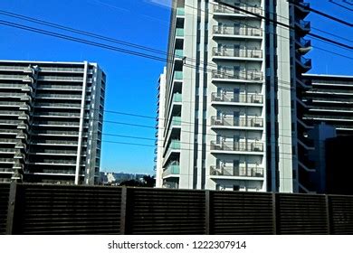 Bullet Train Side View: Over 111 Royalty-Free Licensable Stock Photos | Shutterstock