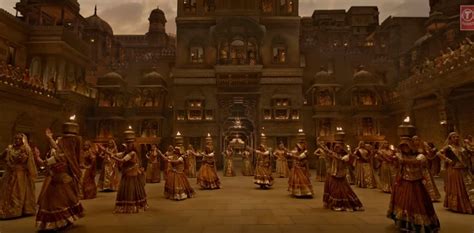 'Padmavati' song 'Ghoomar': We're totally smitten by Deepika Padukone's moves, here's why