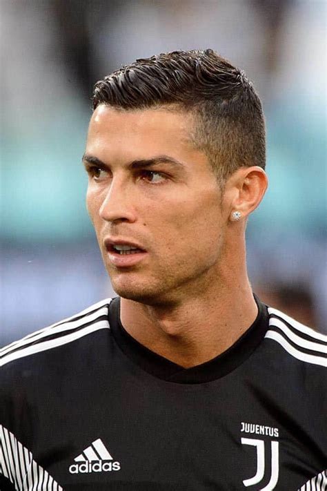 30 Best Cristiano Ronaldo Hairstyles, Haircuts Colors (2023 Update ...