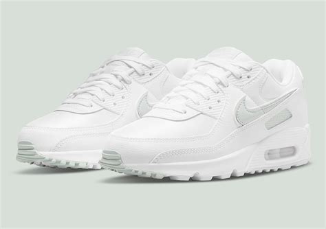 Nike Air Max 90 White/Pistachio Frost DH5720-100 | SneakerNews.com