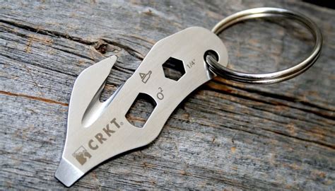 14 Keychain Tools That Save Space For Smarter EDC