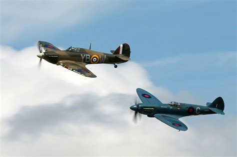 Hawker Hurricane IIC and Vickers Supermarine Spitfire - a photo on Flickriver