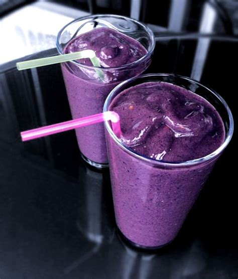 Vibrant Smoothie Recipe: Blackberry, Banana, Mango & Dragon Fruit