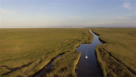 The Great Steppe Lake - PIK Film