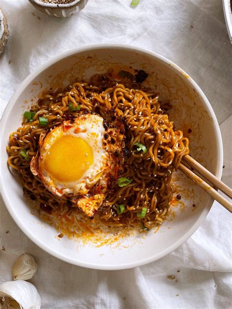 Sweet and spicy noodles with chili oil eggs – Artofit