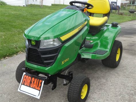 John Deere X350 riding mower pristine condition - RonMowers