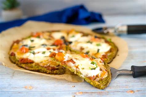 Broccoli Pizza Crust - Keto & Low Carb Vegetarian Recipes