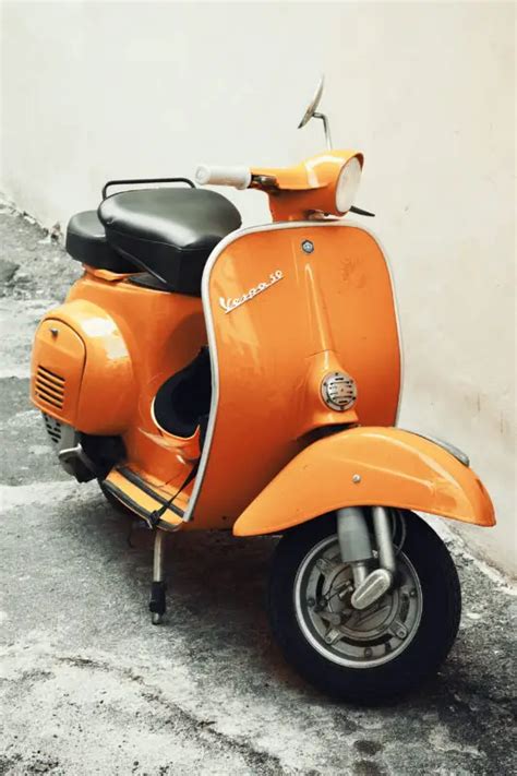 Moped vs Scooter: What is the Difference? - Vintage Moped Info