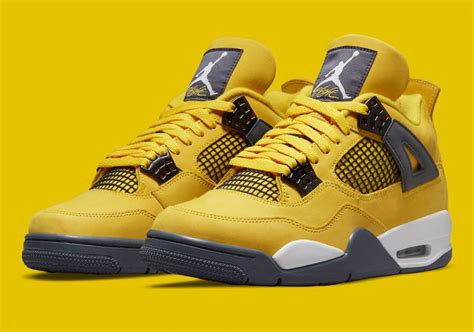 Air Jordan 4 "Lightning" Yellow Suede