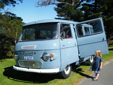 COMMER VAN OZ TOUR : Our 1970 Commer 2500 Light Bus.