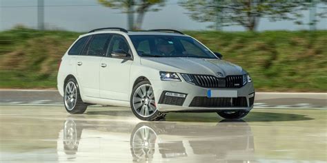 New Skoda Octavia VRS Estate Review | carwow