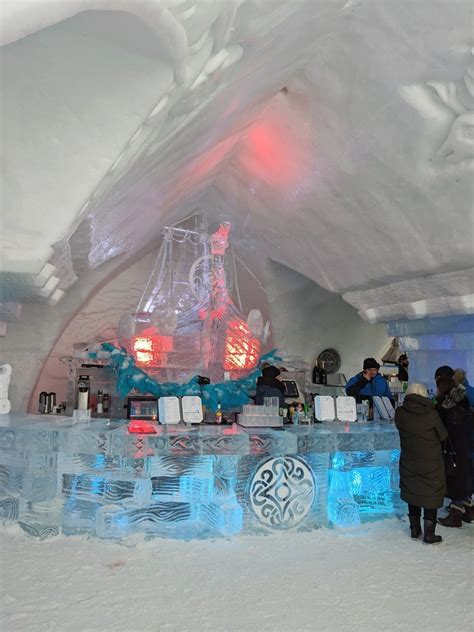 How to Visit Québec's Ice Hotel (Hôtel de Glace)