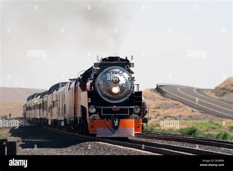 The Southern Pacific Daylight 4449, passenger train Stock Photo - Alamy