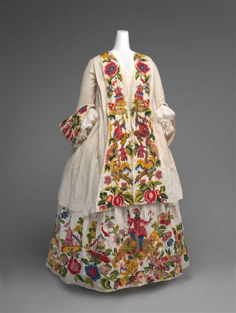 SilkDamask : Hoho Birds and Dancing Jesters: Italian Dress Epitomizes the Late Baroque/Rococo ...