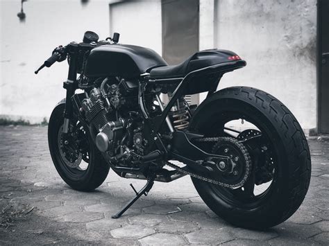 CB 400 SF Custom | Cafe racer, Motorcycle, Racer