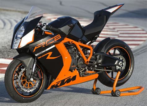 2011 KTM 1190 RC8 - Moto.ZombDrive.COM