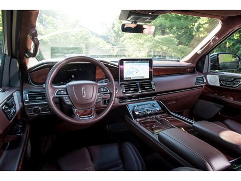 2023 Lincoln Navigator: 166 Interior Photos | U.S. News