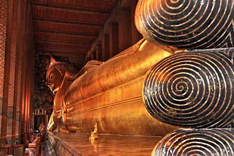 PHOTO: Reclining Buddha at Wat Pho, Bangkok, Thailand