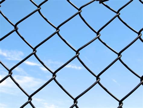 Chain Link Wire Mesh Fence - Buy Iron Wire Mesh from suppliers, Manufacturers - Okorder.com