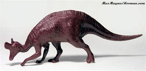 Lambeosaurus Pictures & Facts - The Dinosaur Database