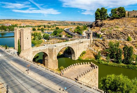 The Alcantara Bridge in Toledo, Spain Stock Photo - Image of city, landscape: 81429692