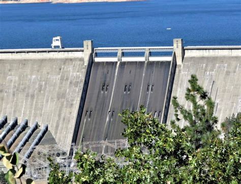 A Tour of Shasta Dam, Lake Shasta, Mt Shasta and Tule Lake National Wildlife Refuge in California