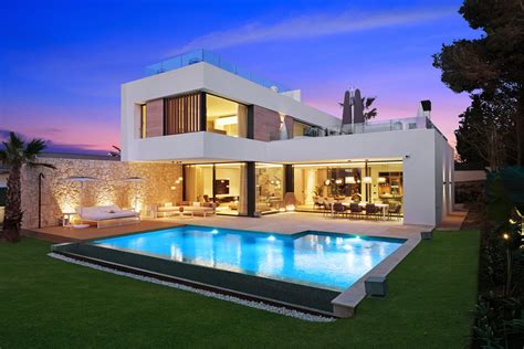 Unique Modern House Pool