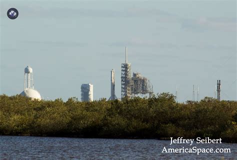 First SpaceX Falcon 9 Erected at Historic Launch Pad 39A for Feb. 18 Blastoff - Universe Today