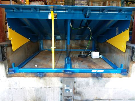 U-Series Hydraulic Dock Leveler | American Door