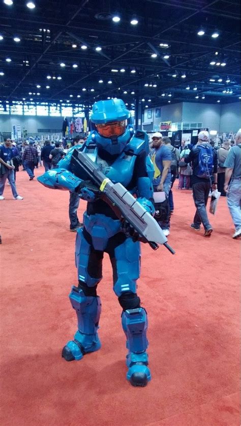 Impressive Spartan Cosplay at C2E2. : halo